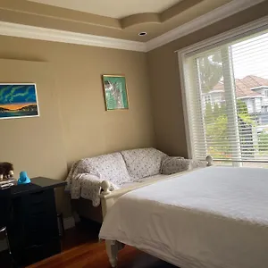 Lucky Suite, Two-bedroom With Independent Entrance In Close To Yvr Richmond
